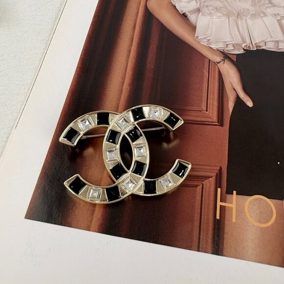 Chanel ladies\' brooch